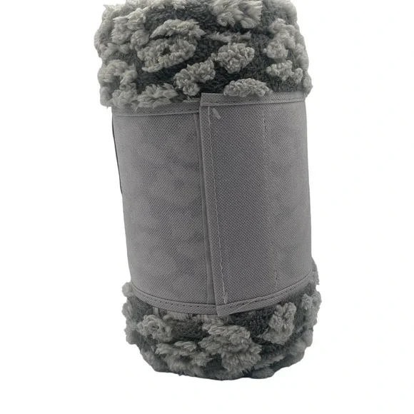 Koolaburra by UGG Blanket Alaina Leopard Sherpa Throw Gray 50 x 70 inch - Picture 5 of 5